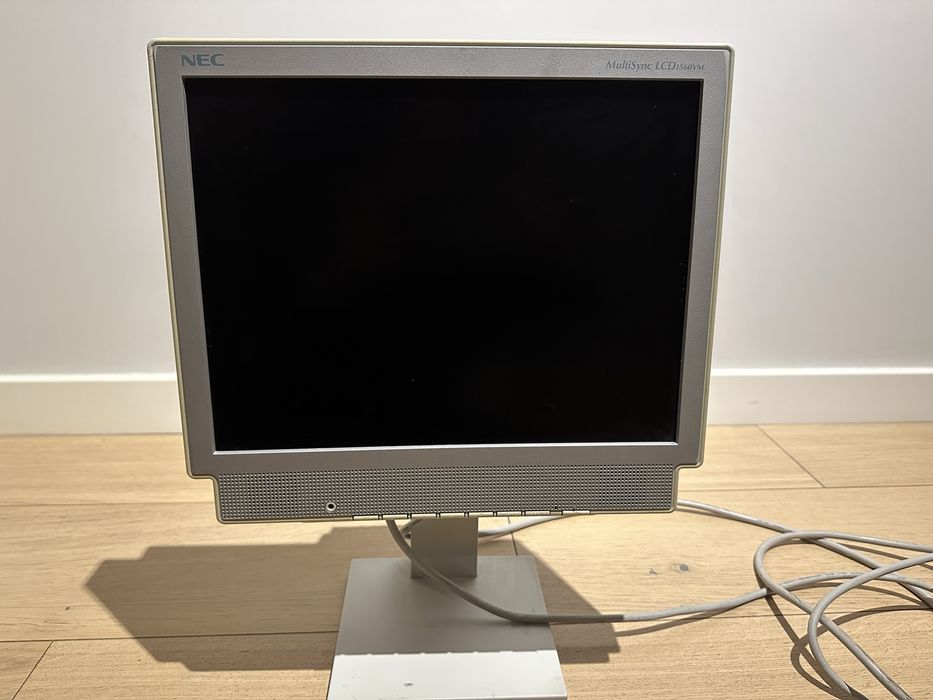Monitor Retro MultiSync LCD 1560VM