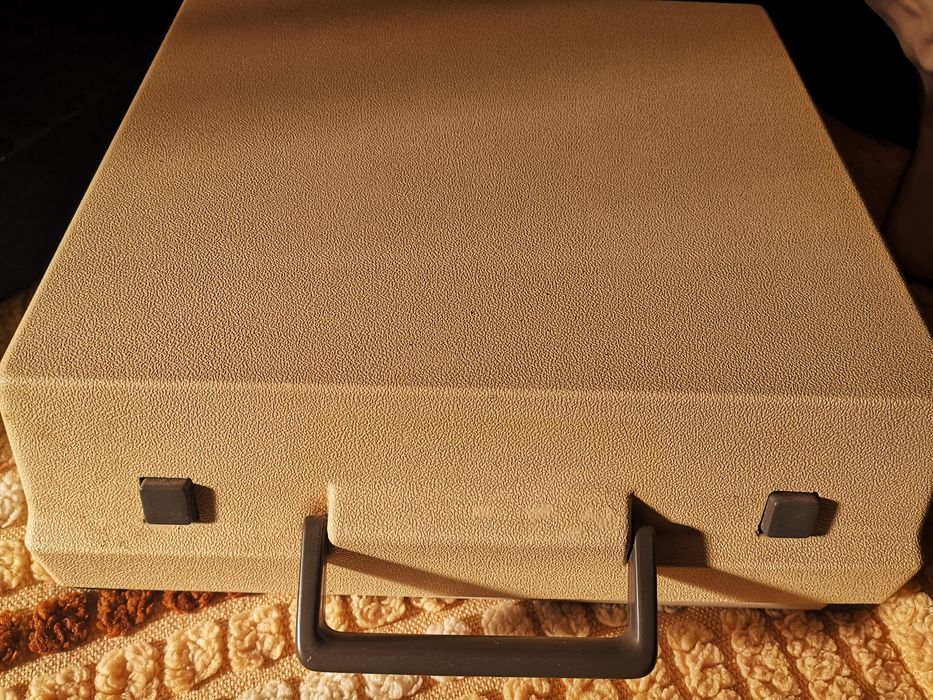 Máquina de Escrever Olympia Traveller de Luxe