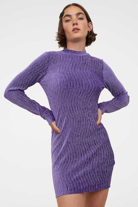 Sukienka z kreszowanego weluru H&M Rozm. M