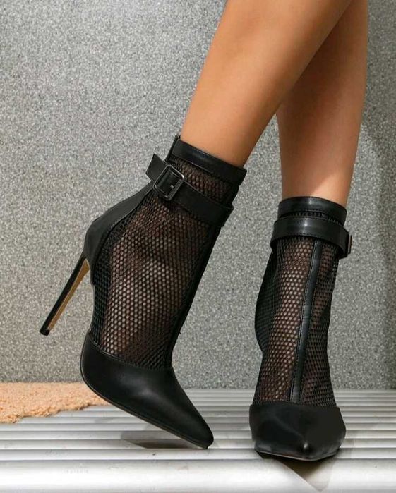 Botas pretas estilo