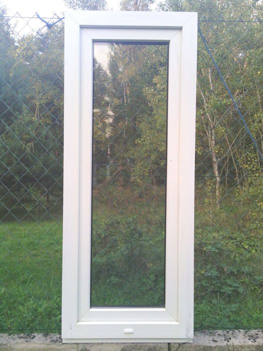 Okno plastikowe białe 60 x 147 otwieralno uchylne