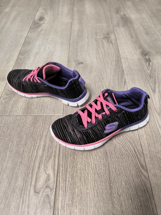 Кросівки фірми Skechers (оригінал) розмір 33 кроссовки