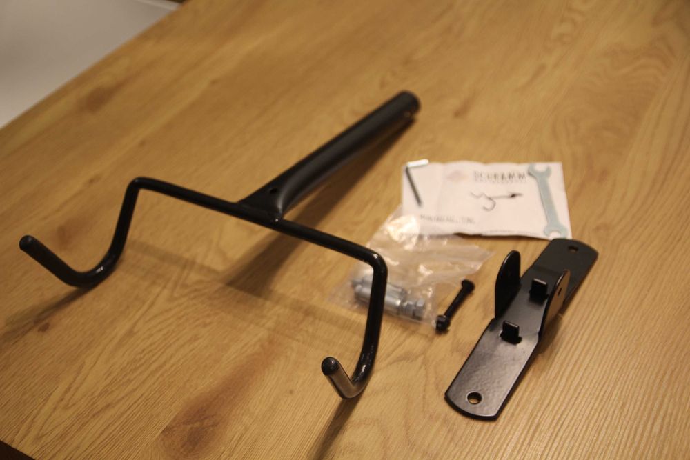 WIESZAK NA ROWER SCHRAMM uchwyt roweroy ścienny haki za ramę na ścianę