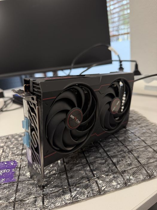Sapphire Pulse RX6600 8GB jak nowa!