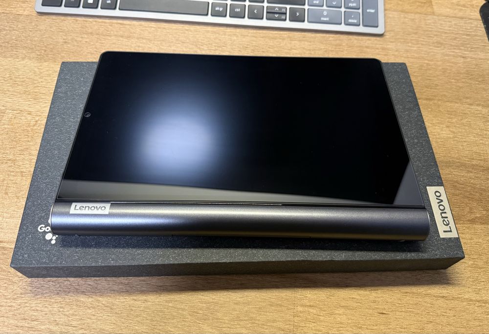 Lenovo yoga smart tab LTE