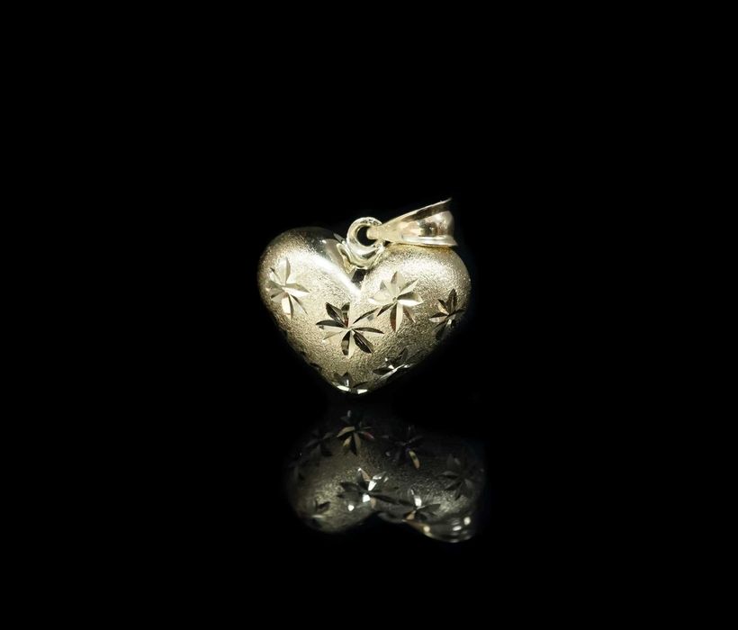 Złoto 585 - złota zawieszka serduszko