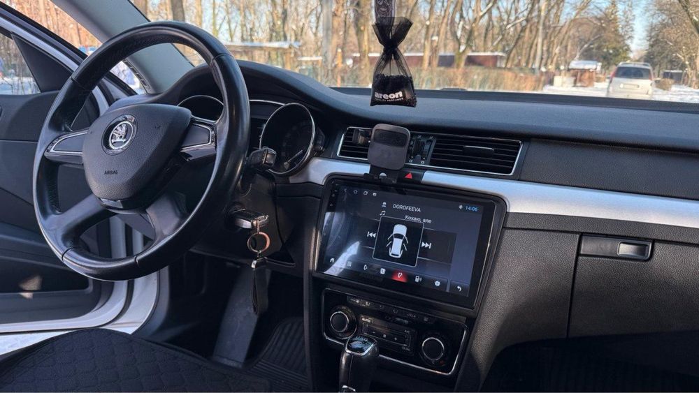 Skoda Superb 2014 VIN TMBAB43T1EB301075 фото оголошення 2 з 19