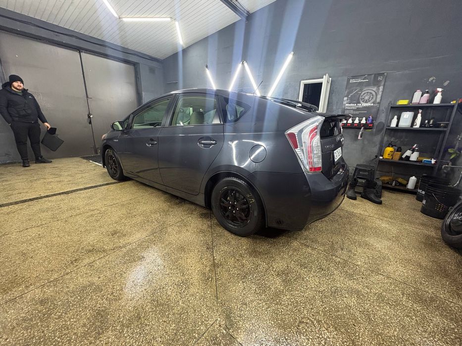 Оренда тойота пріус від 1 місяця