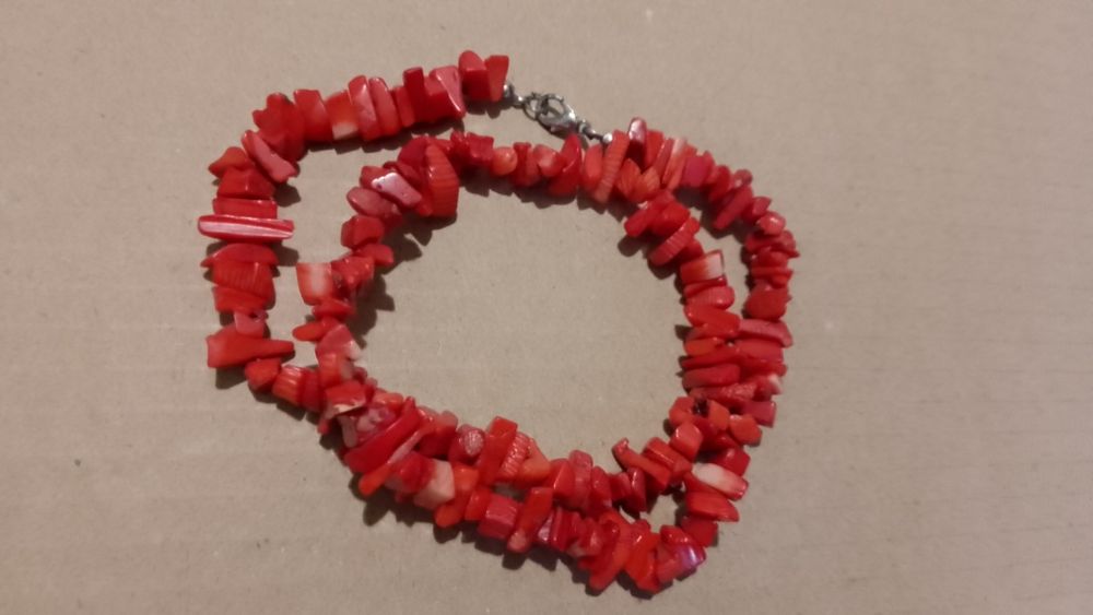 Бусы ожерелье коралл