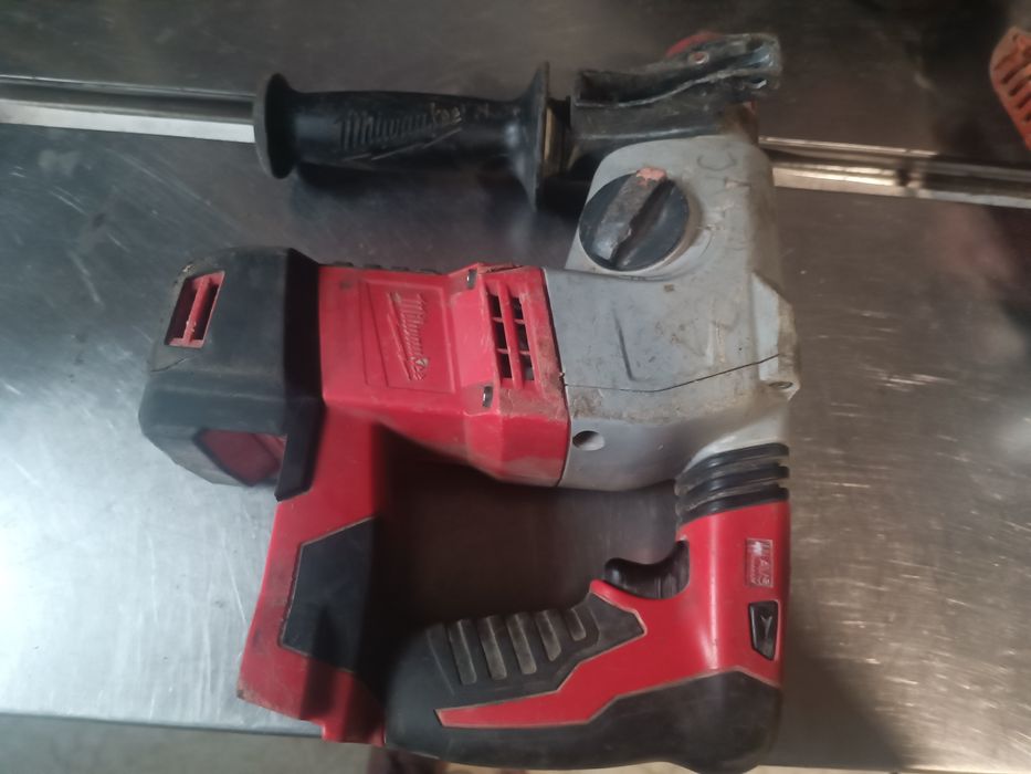 Młotowiertarka Milwaukee hd18 hx