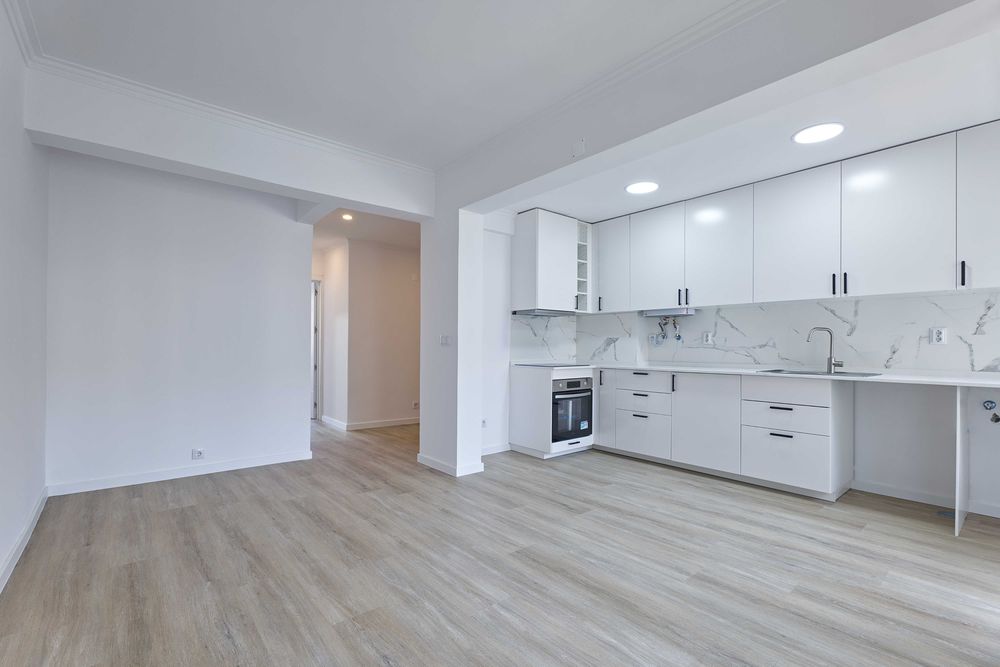 T2 TOTALMENTE REMODELADO E PRONTO A HABITAR EM AGUALVA