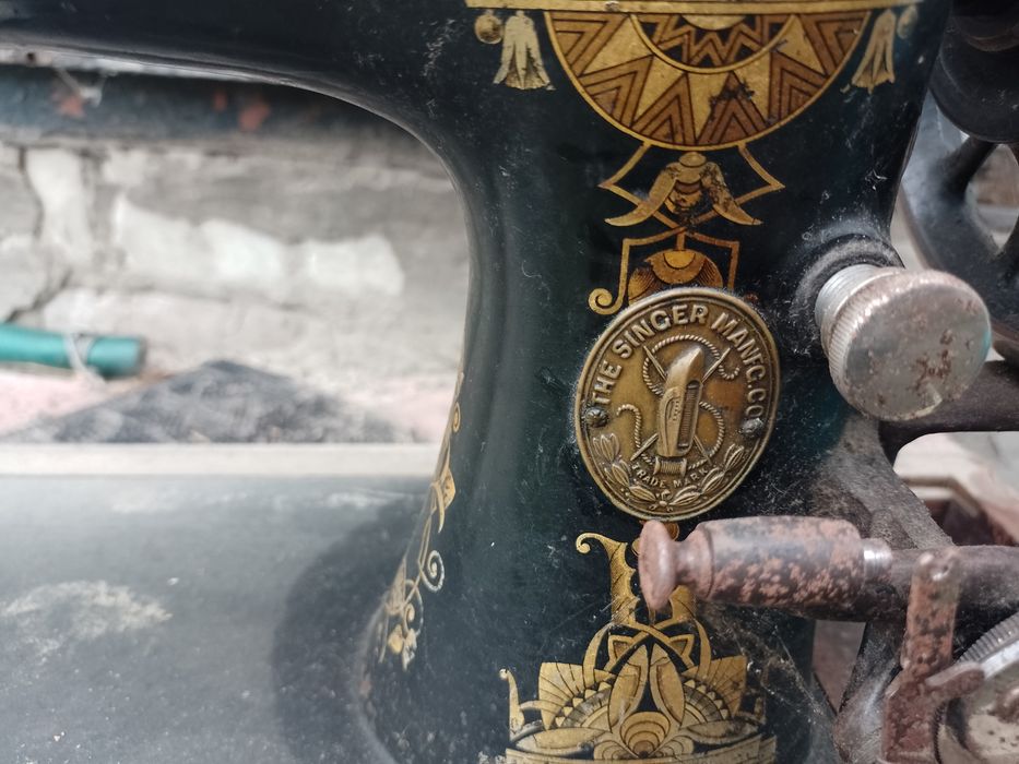 Швейная машинка Сингер