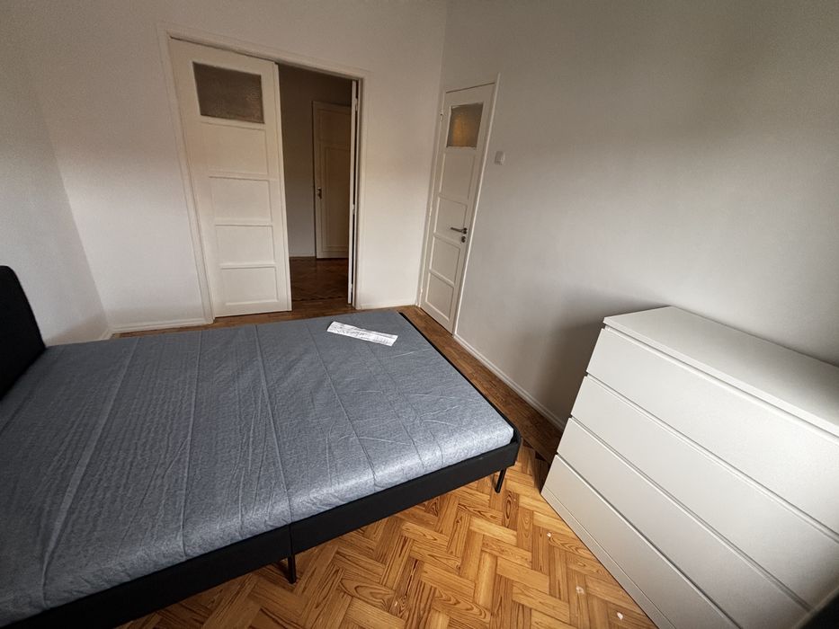 Quarto  de casal  com varanda  na amadora