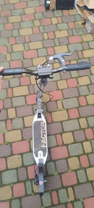 Двоколісний самокат