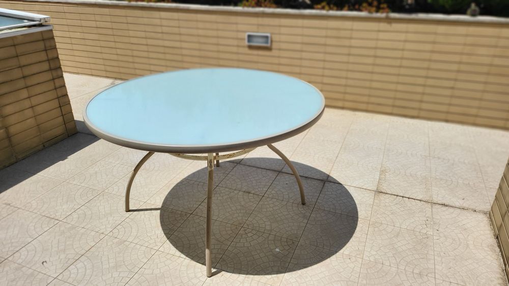 Mesa vidro + Cadeiras