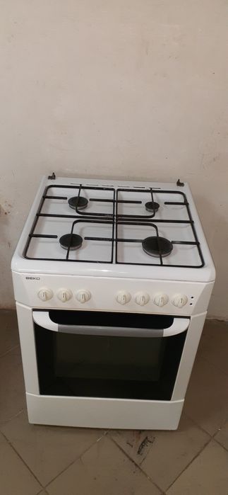 Продам газову плиту BЕКО у чудовому стані, духовка ЕЛЕКТРИЧНА
