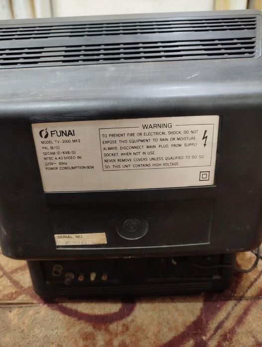 Винтажный  телевизор FUNAI TV-2000 MKII PAL SECAM NTSC 4.43