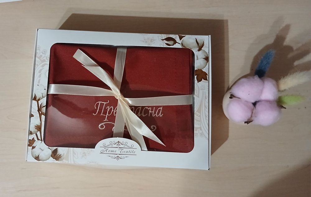 "Компліменти коханій" Подарунковий набір серветки святковий набір для