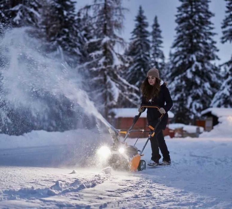 Odśnieżarka akumulatorowa ST 700e