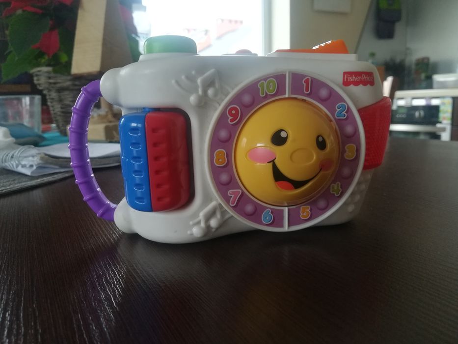 FISHER PRICE Gadający aparat