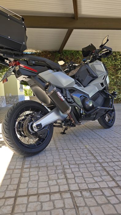 Honda X-ADV 750 Modelo 2025 (04/2025) – Full Extras | SC Project | Top Case GIVI | Impecável