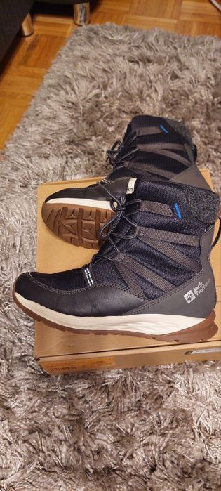 Продам ботинки Jack Wolfskin р-р37.