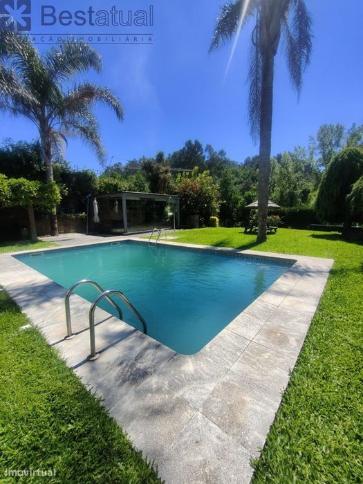 Moradia T 3 com piscina - Oportunidade!