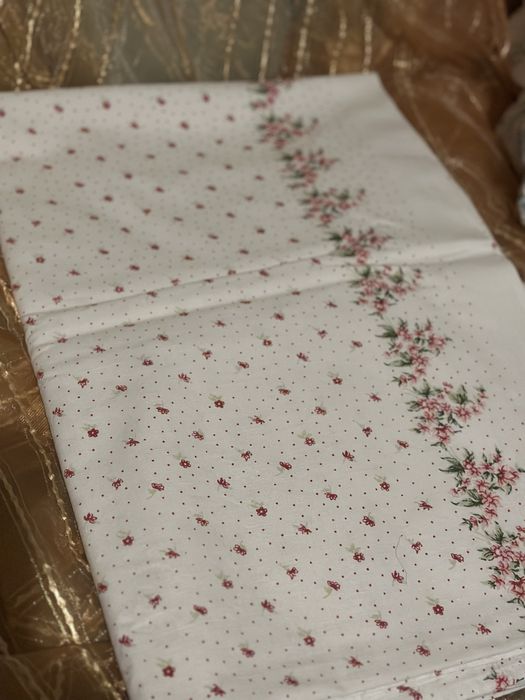 Лот постільноі білизни / підковдри наволочки простирадла