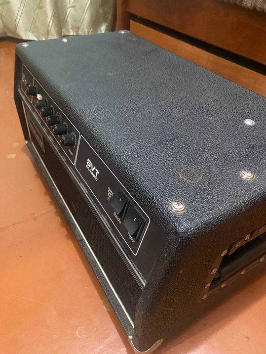 Бас голова AMPEG SVT-CL