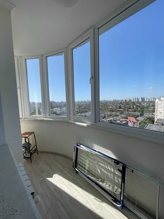 Велика стильна квартира в Аркадії. 4 спальні. Вид моря. Автономна.