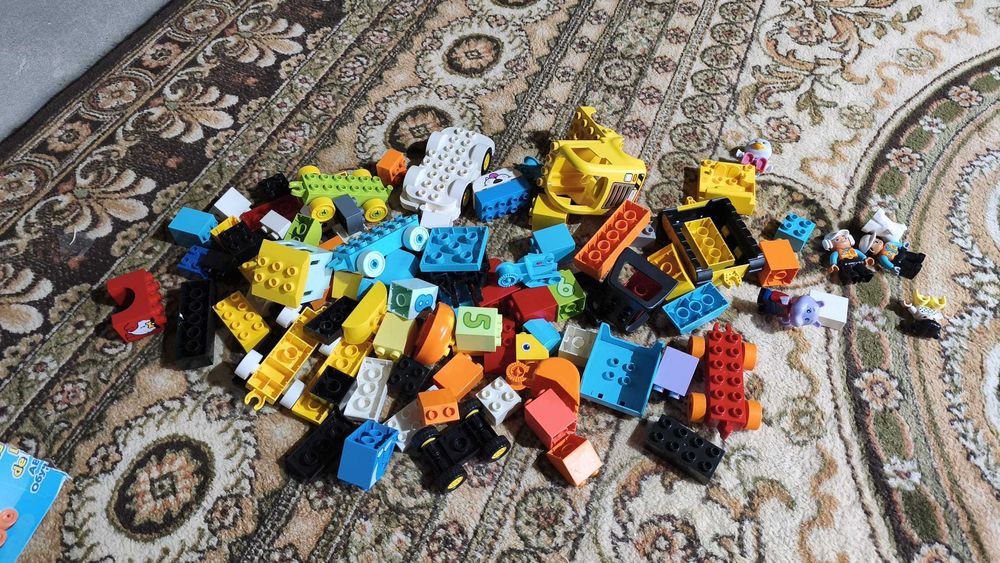Zestaw Oryginalnych Klocków LEGO Duplo z Konkretnych Zestawów