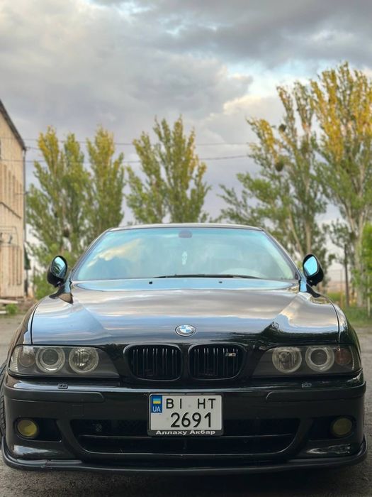 БМВ е39 М-пакет.