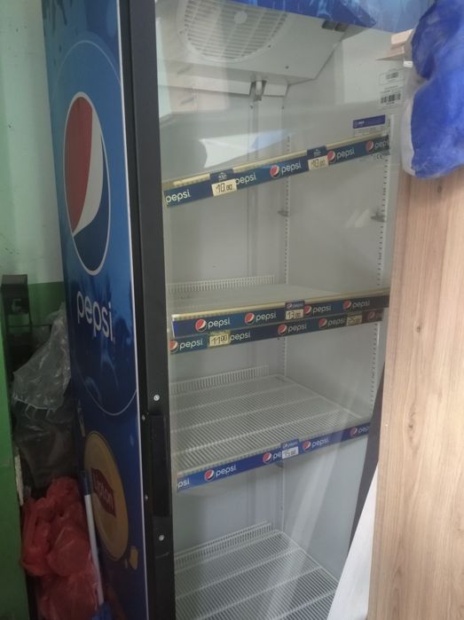 Холодильник шкаф витрина