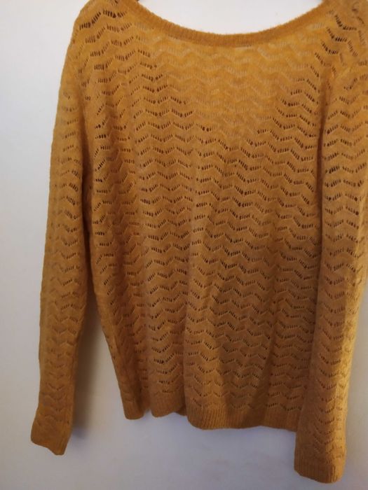 Sweterek damski ażurowy