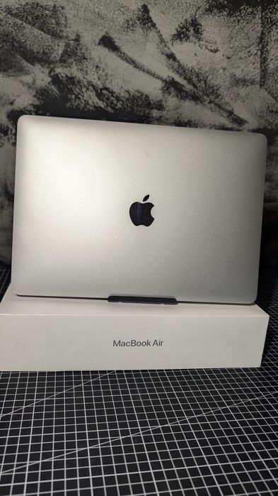 MacBook Air 13 8GB Ram