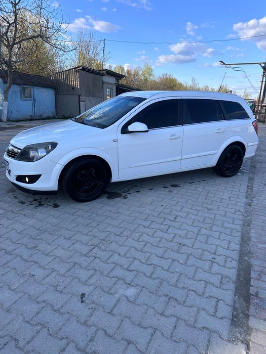 Opel Astra h. Cosmo