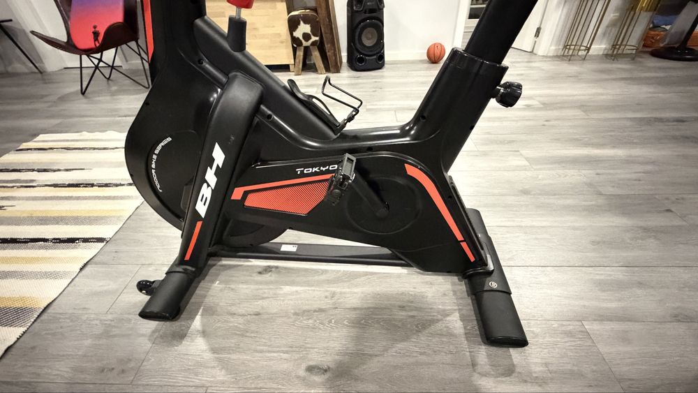 Bicicleta de estatica/spinning  BH Tokyo