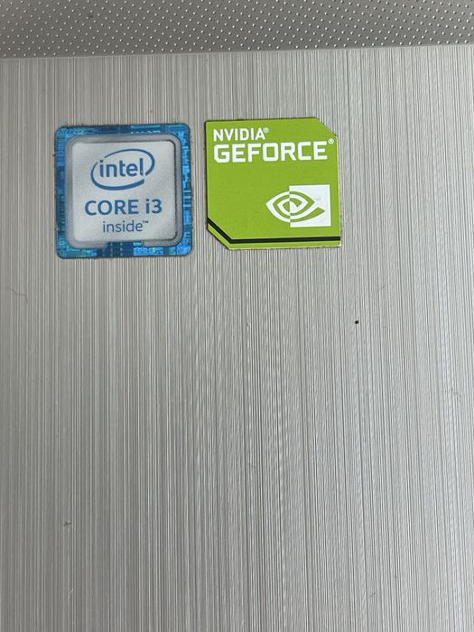 Ноутбук офісний ASUS F507U