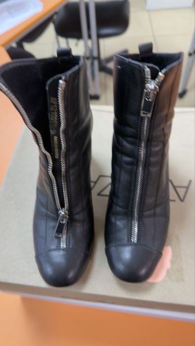 Черные кожанные ботильены