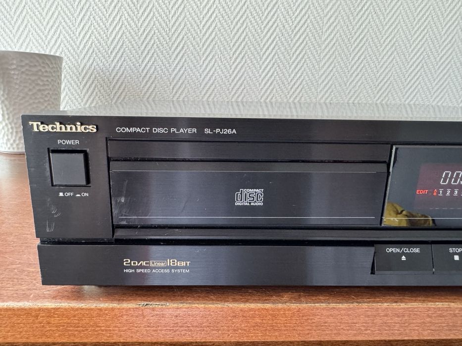 Odtwarzacz cd Technics SL-PJ26A