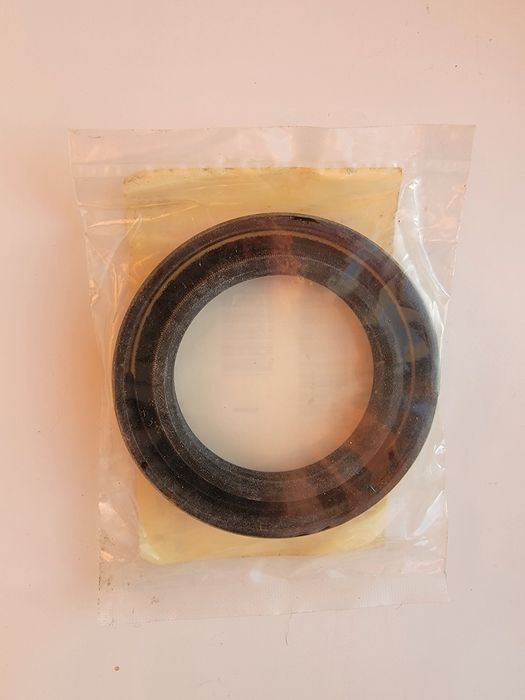 91201-ZE3-004 Сальник коленвала нижний 35x52x8 Honda BF25/BF30