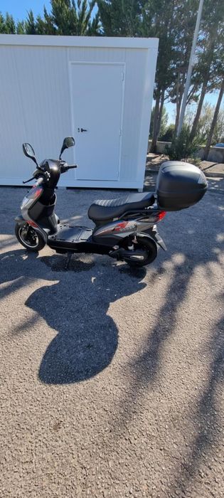 Moto scooter elétrica