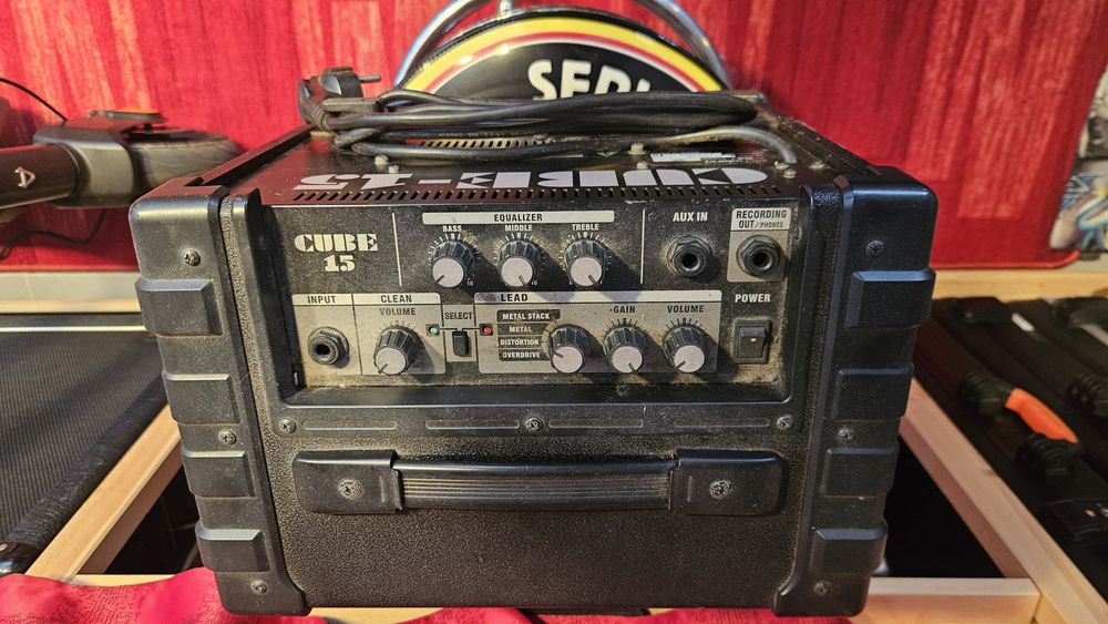 Amplificador Guitarra Roland Cube 15