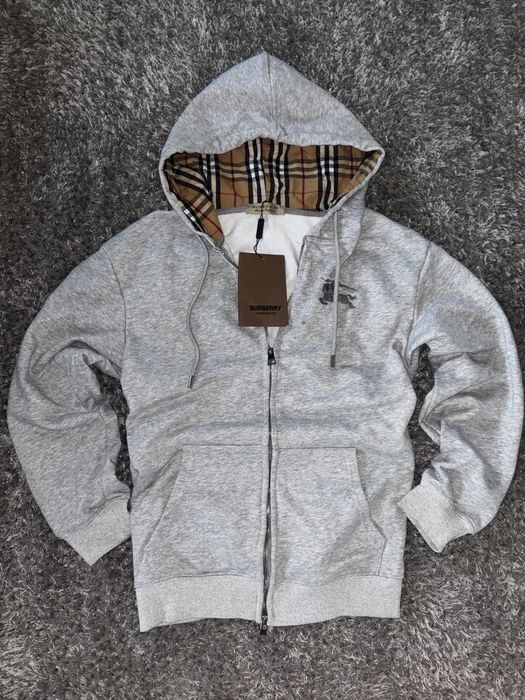 bluza burberry posiada metki