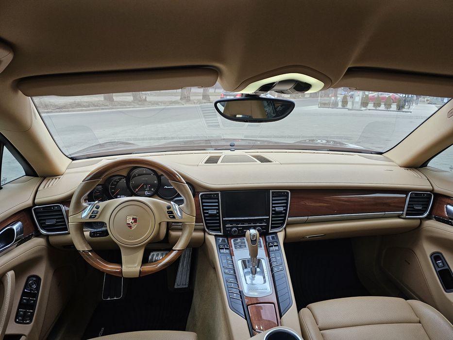 Porsche Panamera 2014 3.0 diesel 300 hp рестайл
