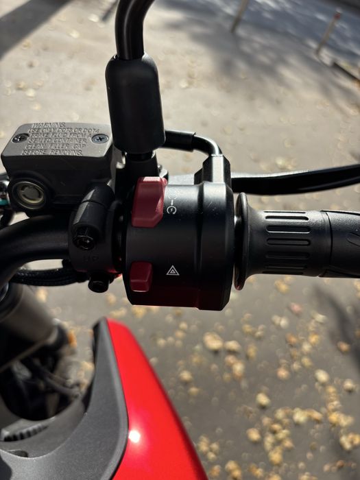 Мотоцикл CFMOTO 250NK LITE