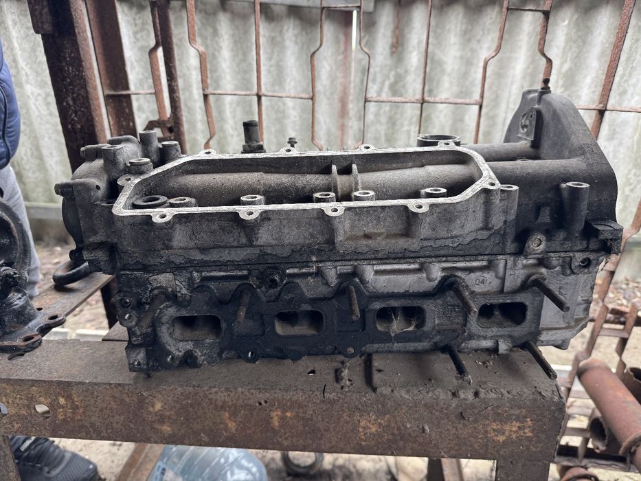 Головка на двигун Iveco 35с13