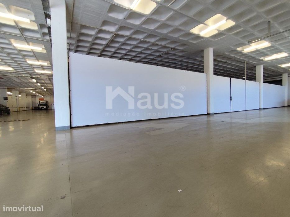 Armazém com área de 250m2