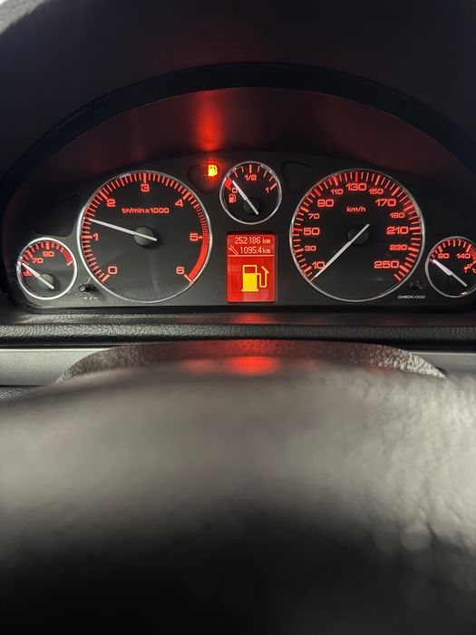 Vendo Peugeot 407 Sw 2.0 HDI Nacional 2004