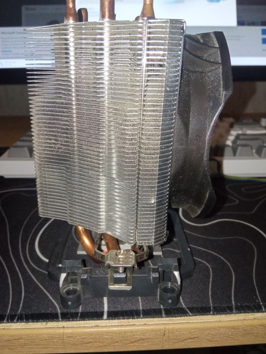 Продам "башню" Кулер Zalman CNPS7X LED